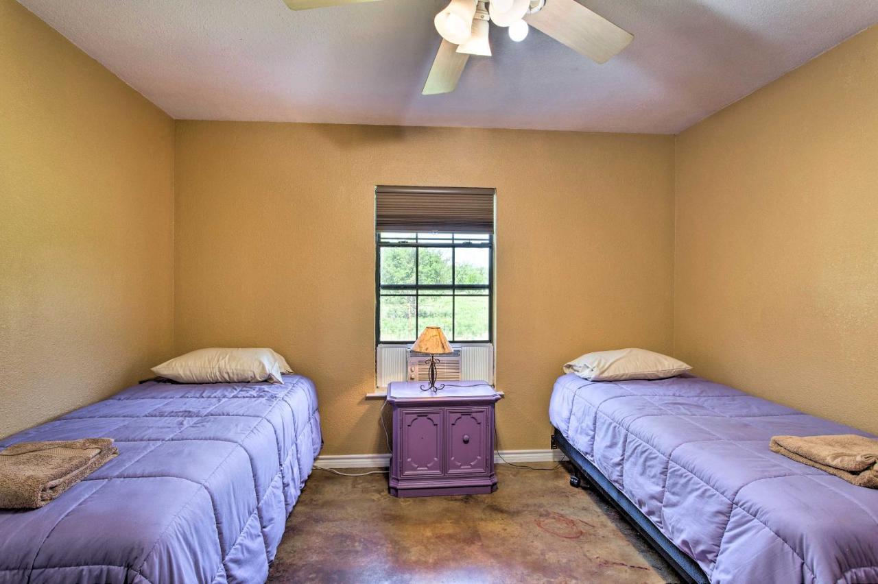 Texas Cabin On 130 Acres Walk To Lake Ray Roberts Collinsville エクステリア 写真